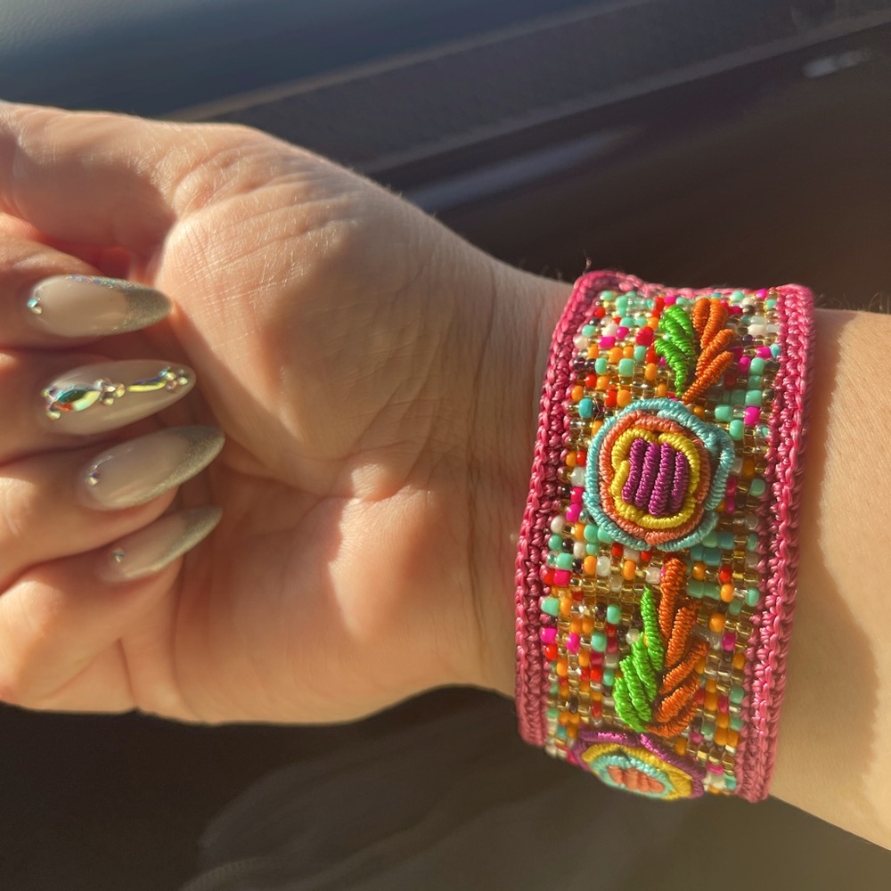 Handmade embroidered bracelet from Mexico 🇲🇽